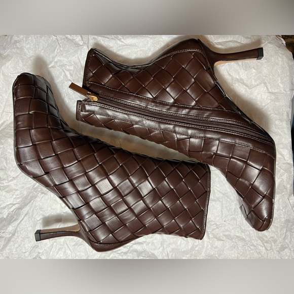 NWT ASOS EVITA US-10-11 HIGH HEELED SQUARE TOE WOVEN FAUX LEATHER BOOT - Picture 7 of 11